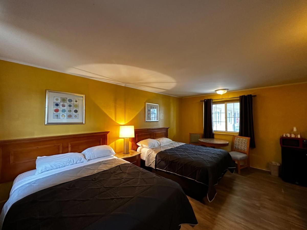 Skyline Inn Inn 3*