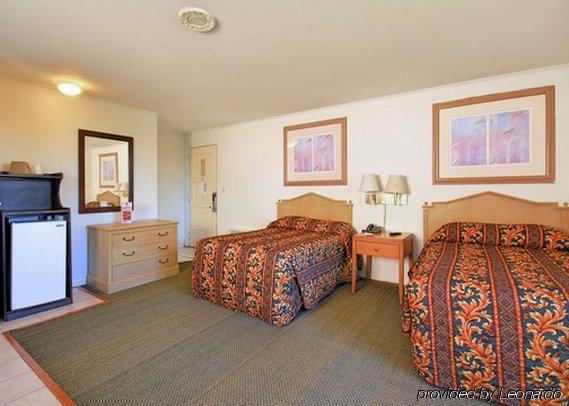 Skyline Inn Inn 3*